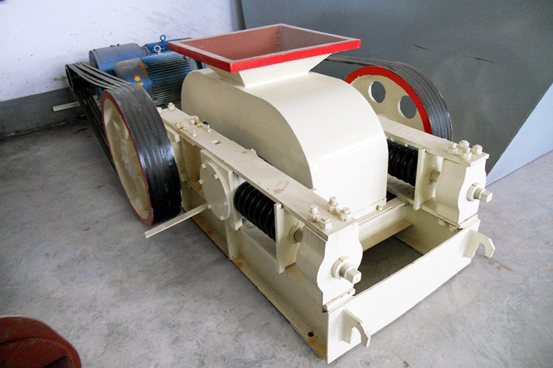 雙輥破碎機(jī)，對(duì)輥式制砂機(jī)