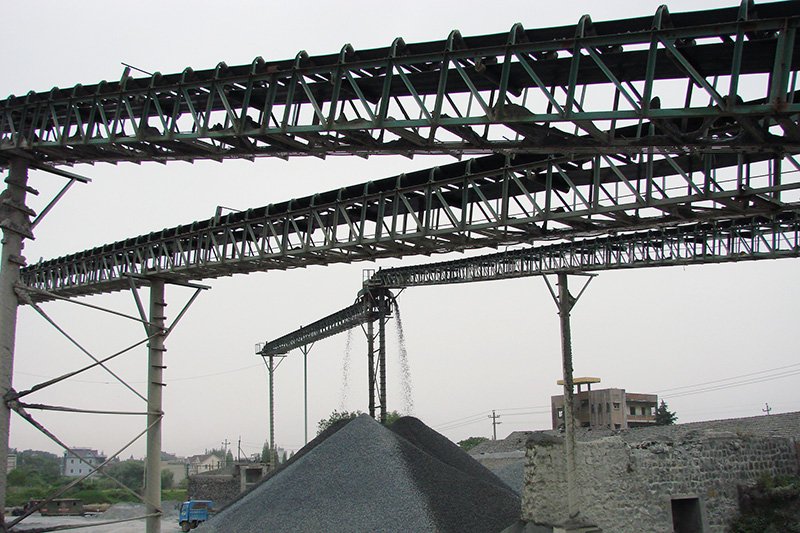 皮帶輸送機(jī)現(xiàn)場圖