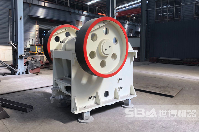 鄂式碎石機(jī)