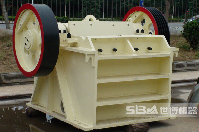 顎式破碎機，粗破方解石