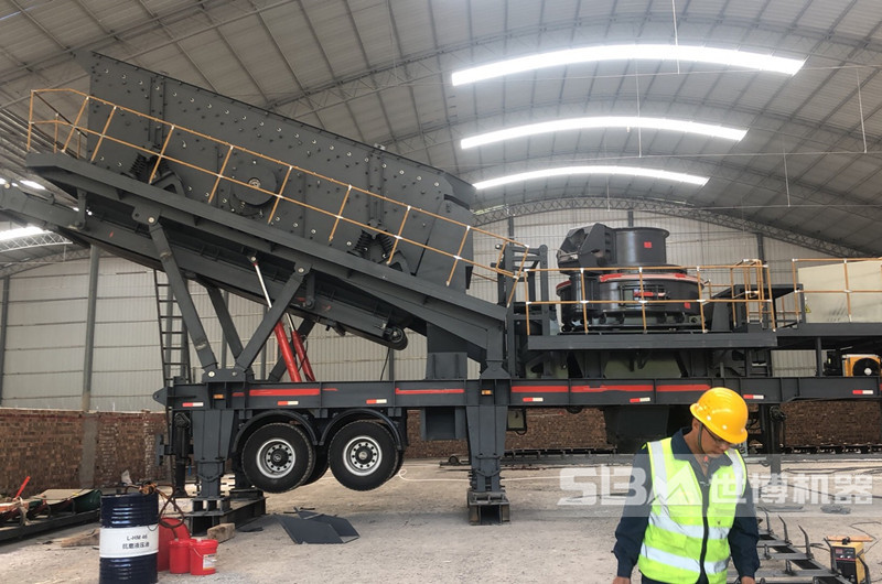 沖擊式破碎站，時(shí)產(chǎn)500噸的移動(dòng)制砂機(jī)