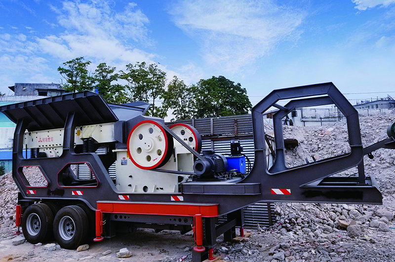 移動(dòng)破碎機(jī)站，可加工建筑垃圾