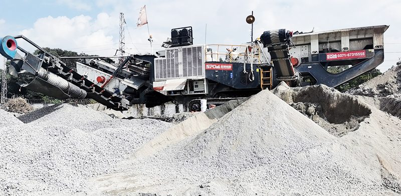 移動式履帶卵石破碎機(jī)