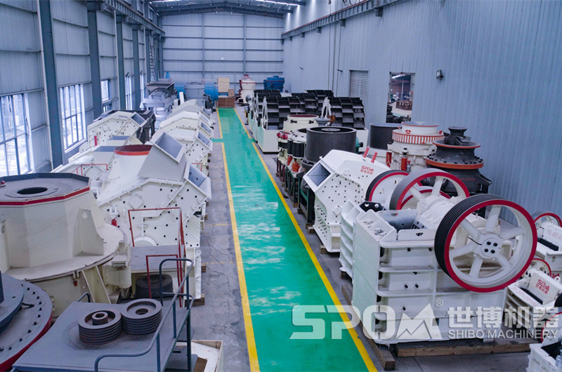 世博破碎機廠家車間