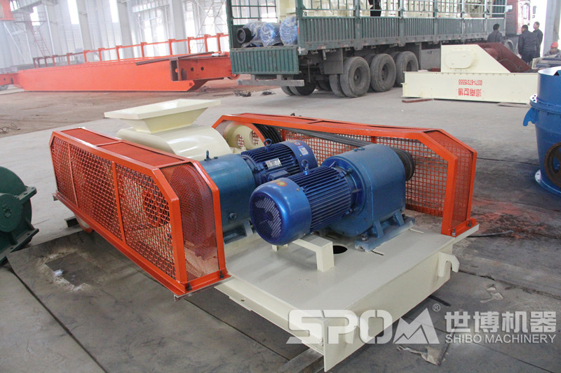 對(duì)輥制砂機(jī)