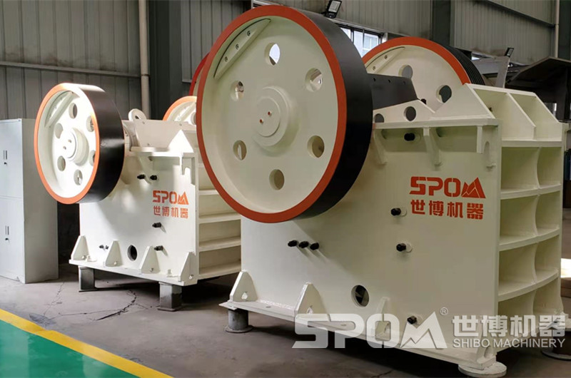 顎破碎石機(jī)