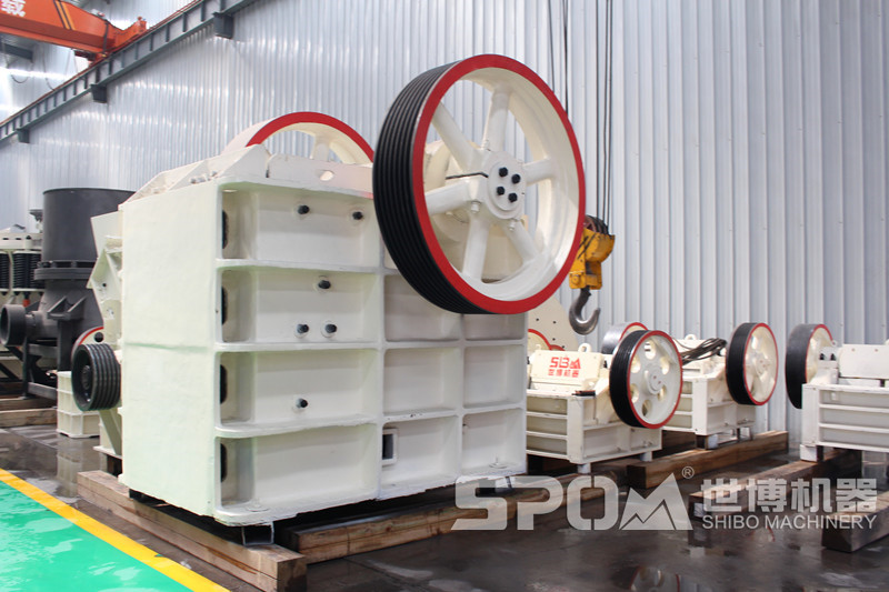 顎破，石英砂粗碎設(shè)備