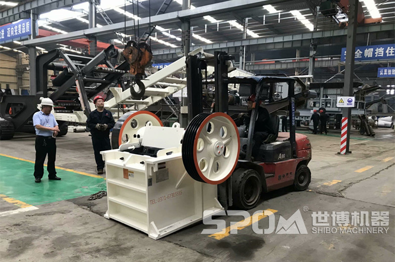 世博四六破碎機(jī)車(chē)間