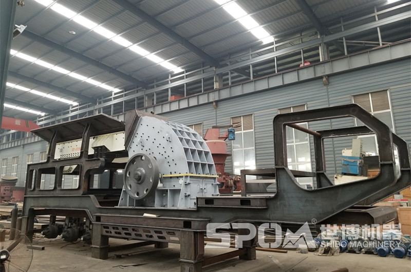 柴油機錘式打砂機生產(chǎn)車間，半成品