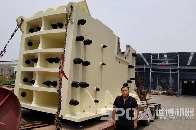 時產(chǎn)1000噸以上鄂破發(fā)貨，設備太大拆分發(fā)貨